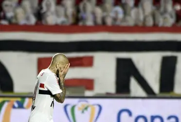 DaniDani Alves no vive um bom momento em sua carreira futebolísticaAlves não vive um bom momento em sua carreira futebolística