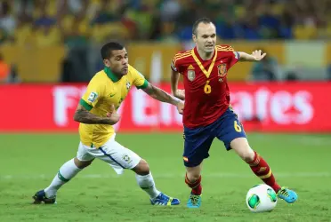 Daniel Alves ajuda o Brasil a buscar o ouro no Japão e pode permanecer no país para reeditar parceria valiosa com Iniesta