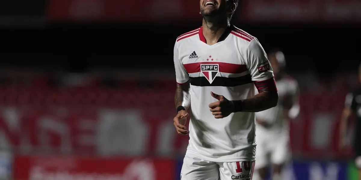 Daniel Alves conquistou seu primeiro título pelo São Paulo