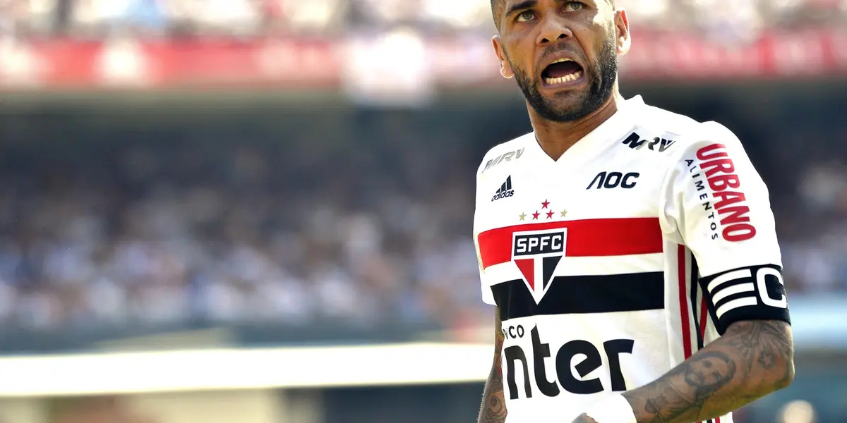Daniel Alves desabafou sobre o São Paulo e pode dar adeus ao Tricolor a qualquer momento