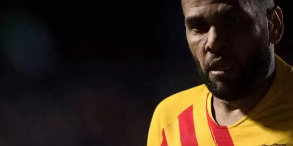 Daniel Alves está detido preventivamente na Catalunha