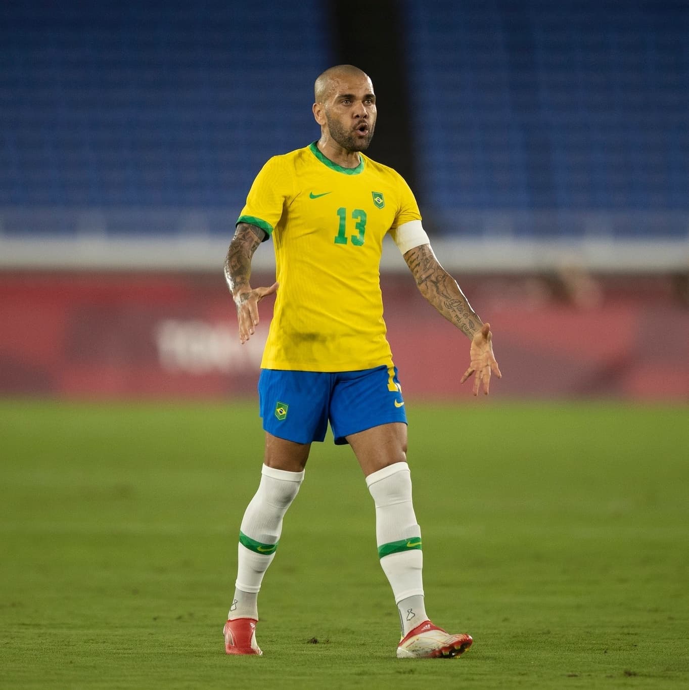 Daniel Alves não é perdoado por ídolo do São Paulo e sua permanência está em xeque