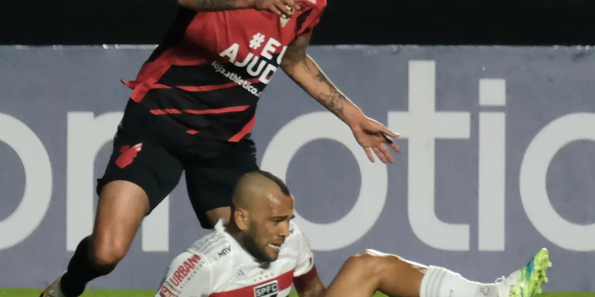 Daniel Alves não joga mais em 2021 e deve revelar destino em 2022 apenas nas últimas semanas do ano