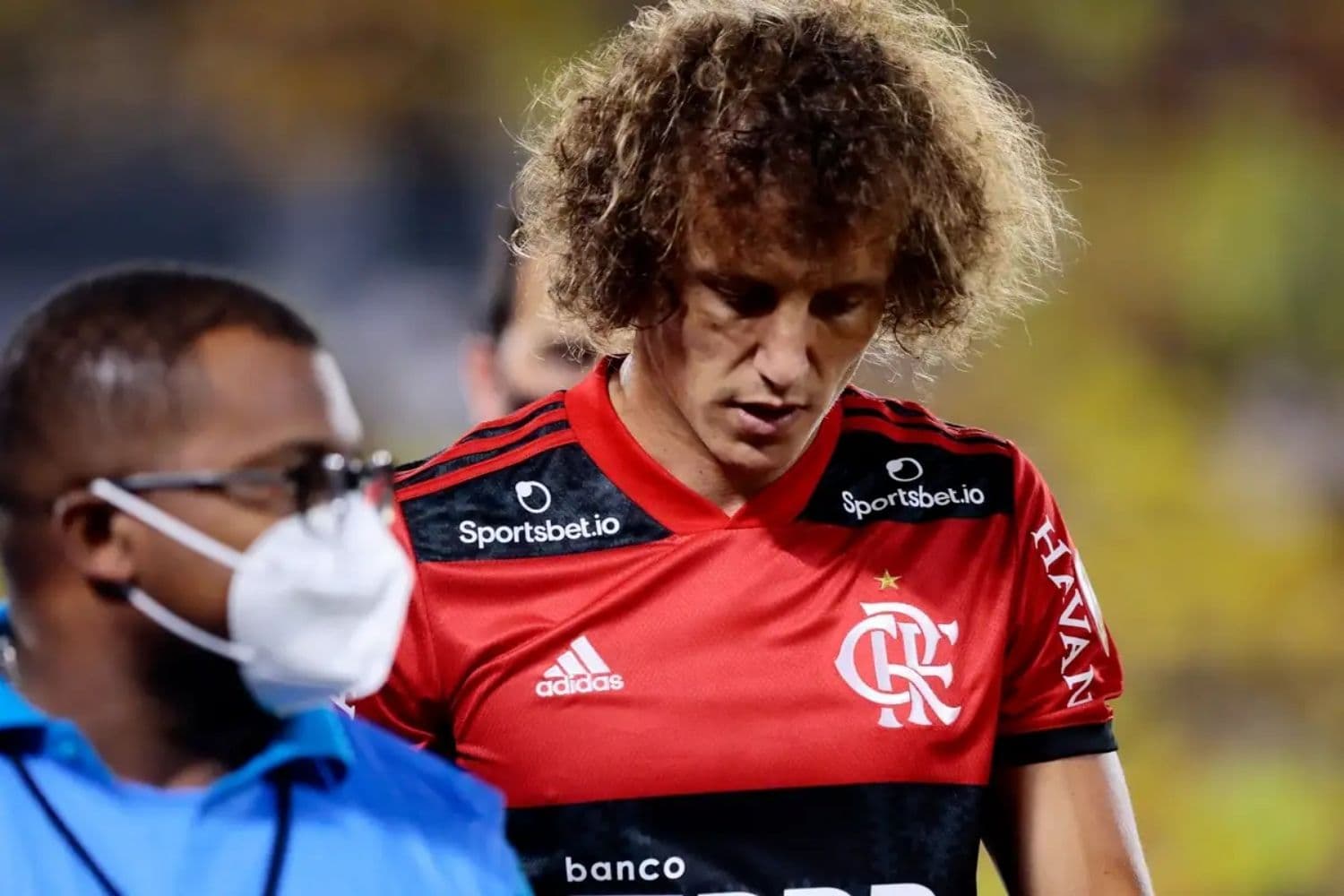 David Luiz completará um mês sem entrar em campo com lesão que surpreendeu o Flamengo