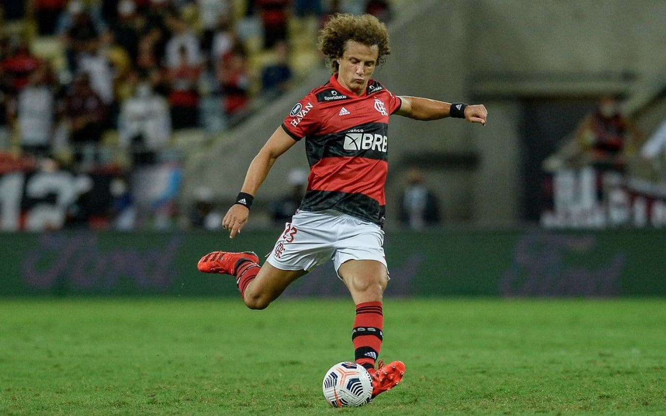 David Luiz se machucou logo aos dez minutos de jogo pelo segundo jogo da semifinal da Copa Libertadores e preocupa o Flamengo