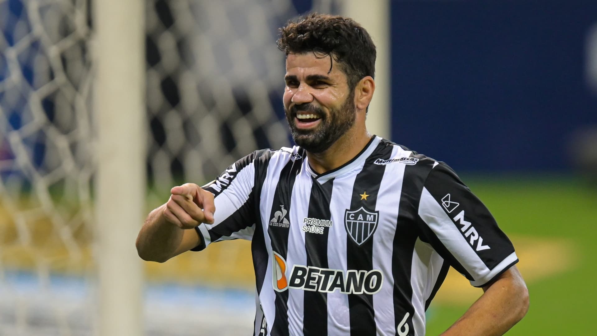 De férias na Espanha, Diego Costa descartou clube europeu e abre caminho para ouvir proposta do Corinthians