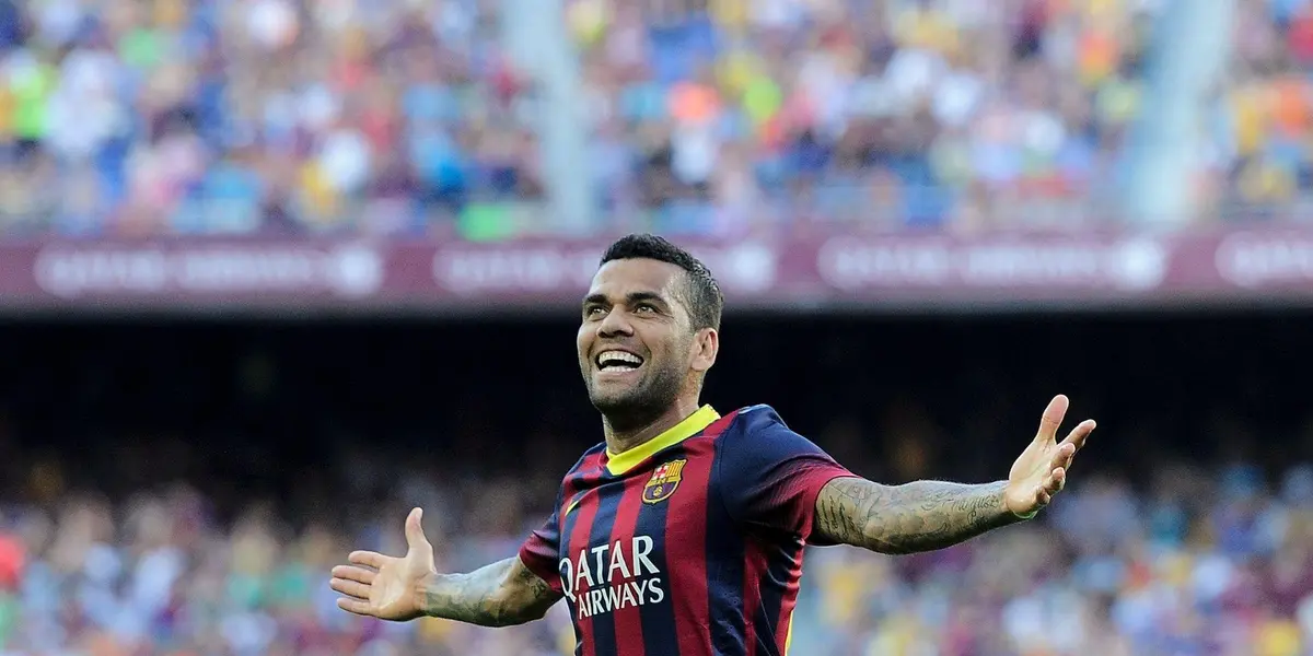 De parceiro do Messi a campeão pelo clube do coração, a história de Daniel Alves, um apaixonaod pela Seleção Brasileira