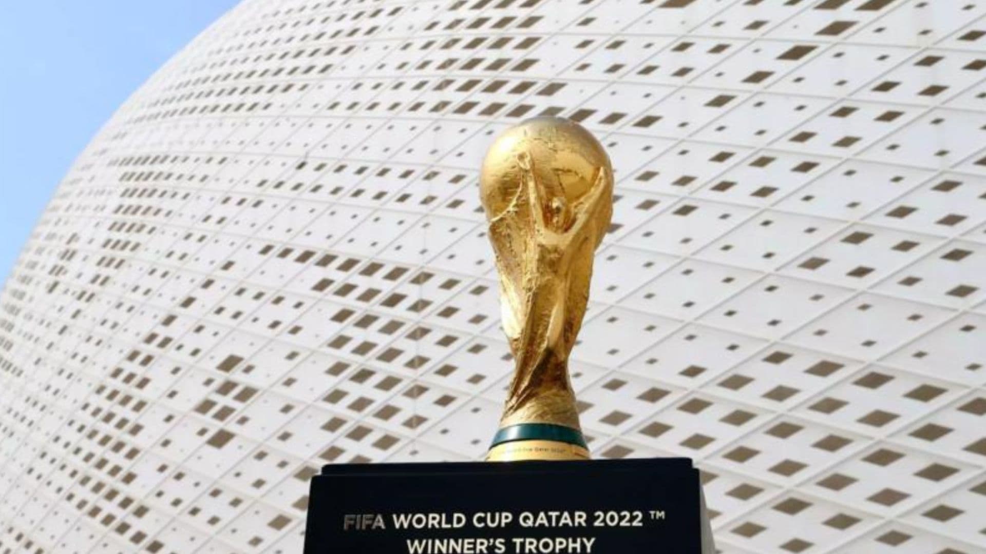 Decisão ocorre após a FIFA seguir Comitê Organizador Local de banir bebidas alcóolicas no Mundial