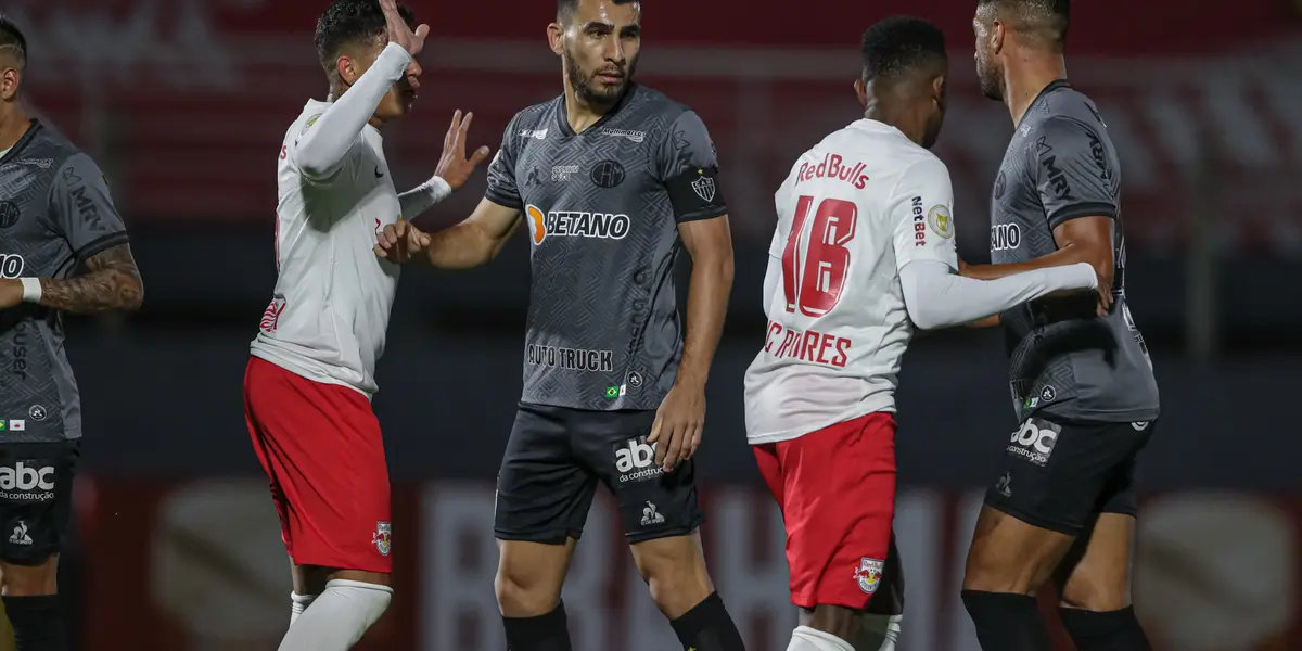 Defensor fez parceria vitoriosa com Junior Alonso, que deixou o Galo recentemente