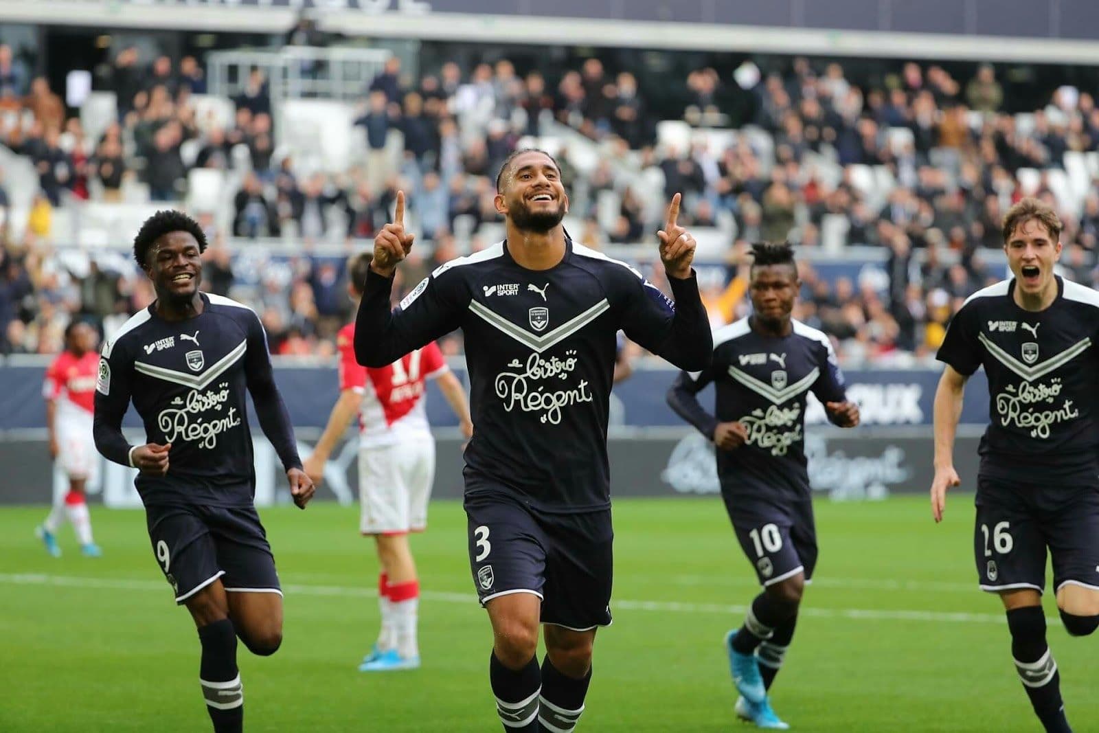 Defensor foi campeão paulista e brasileiro pelo Timão