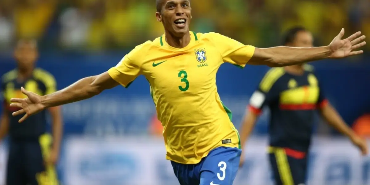 Defensor pode voltar ao Brasil para encerrar sua carreira