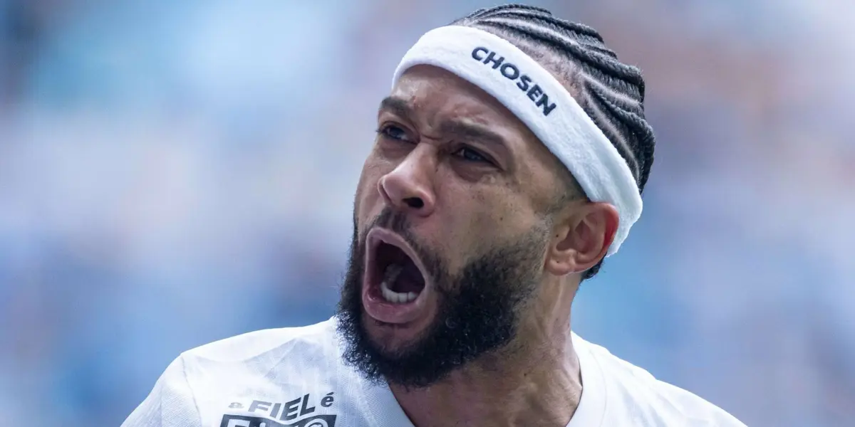 Depay tem feito no derby paulista e volta a deixar a torcida do Corinthians animada