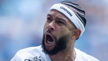 Depay tem feito no derby paulista e volta a deixar a torcida do Corinthians animada