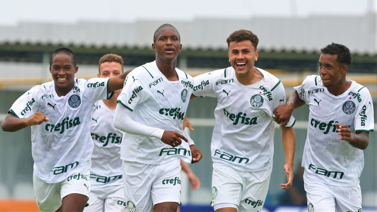 Depois de mais dois dias de jogos intensos na Copinha, restaram 16 equipes que ainda sonham com o principal título das categorias de base brasileira