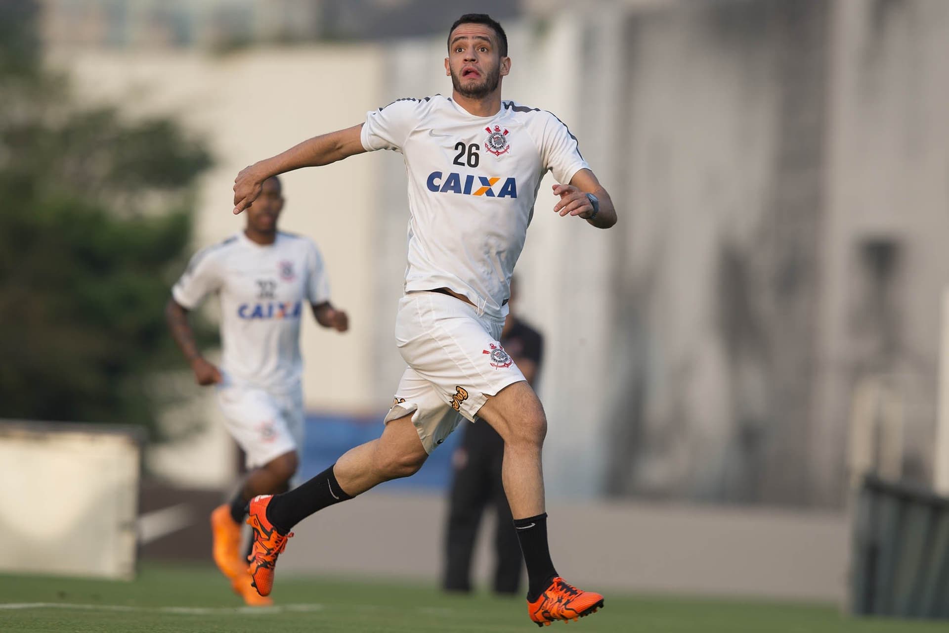 Descartado pelo Flamengo, Renato Augusto só pensa no Corinthians