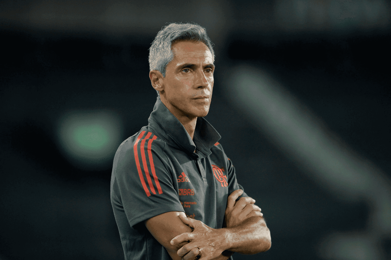 Desde a saída de Jorge Jesus em 2021, o Flamengo teve que pagar aproximadamente 22 milhões de reais a 3 treinadores demitidos
