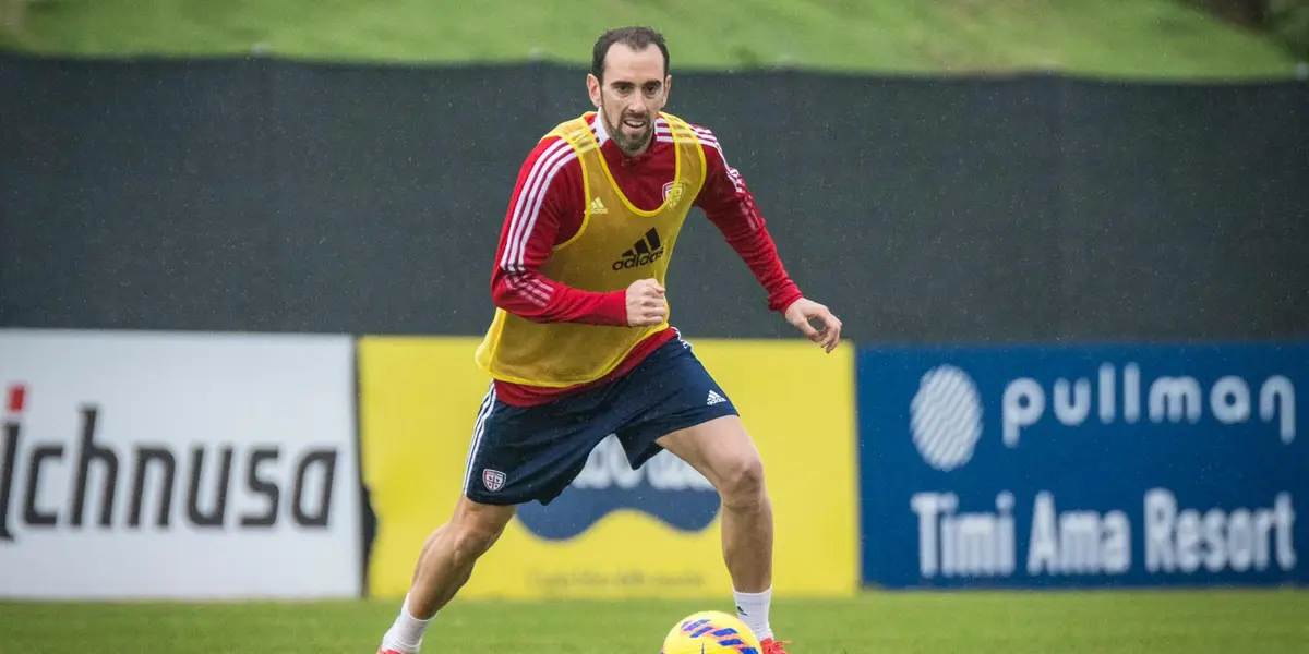 Diego Godín deixou o futebol europeu para jogar no Brasil