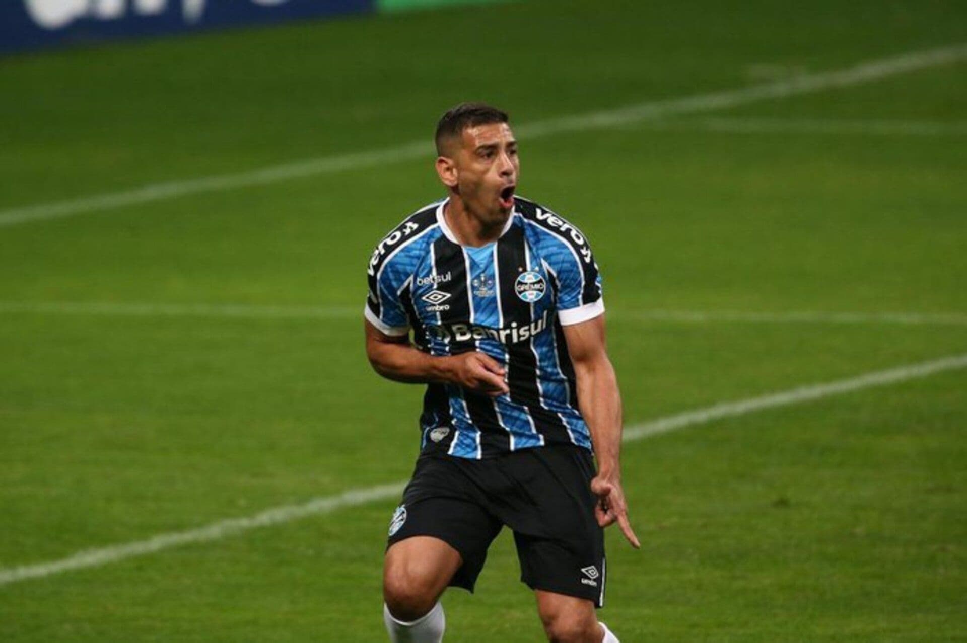 Diego Souza, artilheiro do Grêmio nas últimas três temporadas, pode estar em seus últimos momentos como jogador profissional
