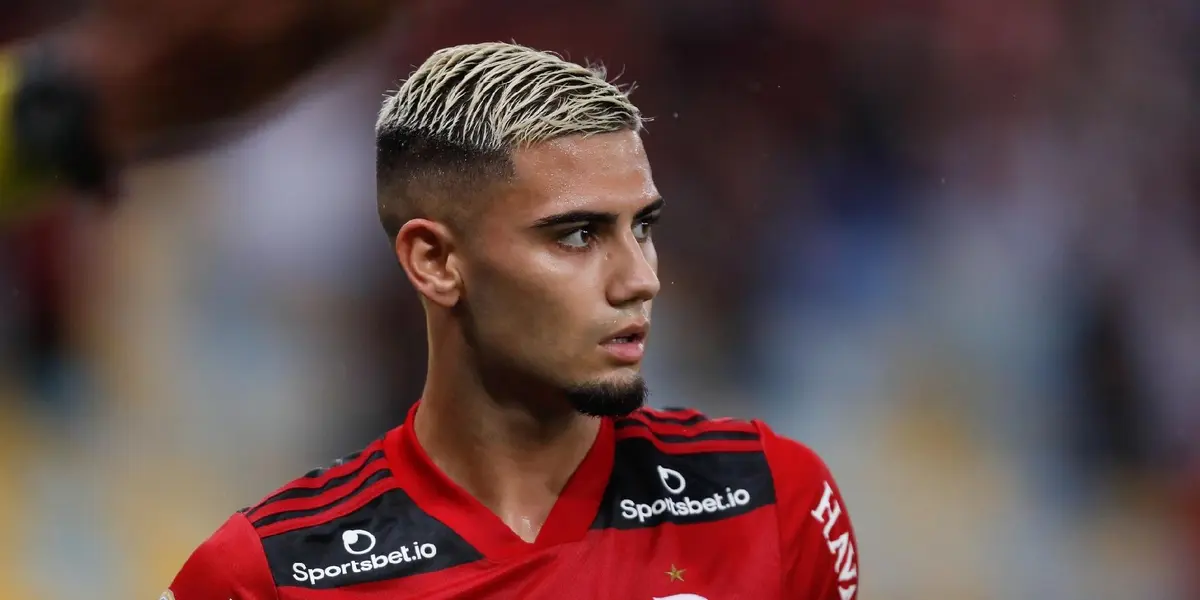 Diretoria conta com jogador "apaixonado pelo Flamengo" para mantê-lo no clube