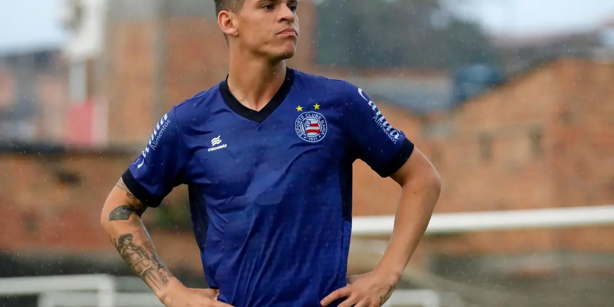 Diretoria do Fluminense já encaminhou proposta ao jogador Ronaldo do Flamengo.