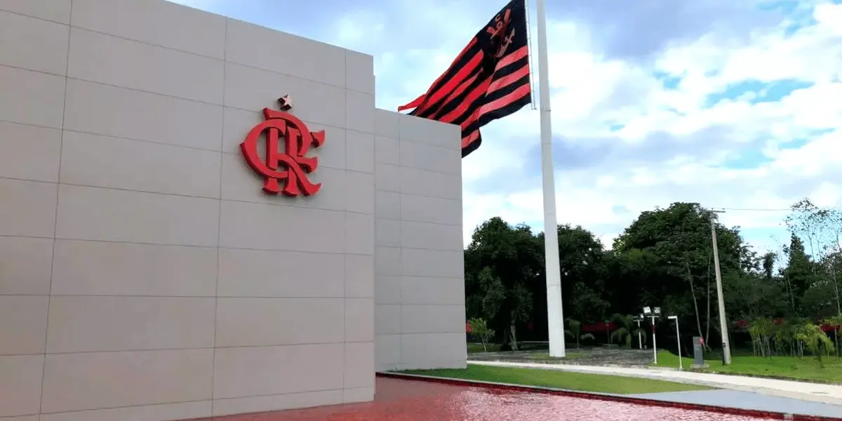 Diretoria rubro-negra decidiu por reformulação interna