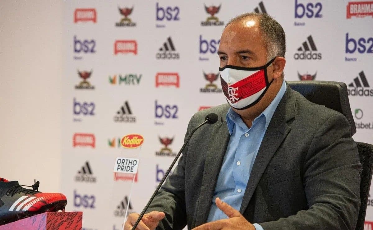 Dirigente está disposto a negociar jogadores