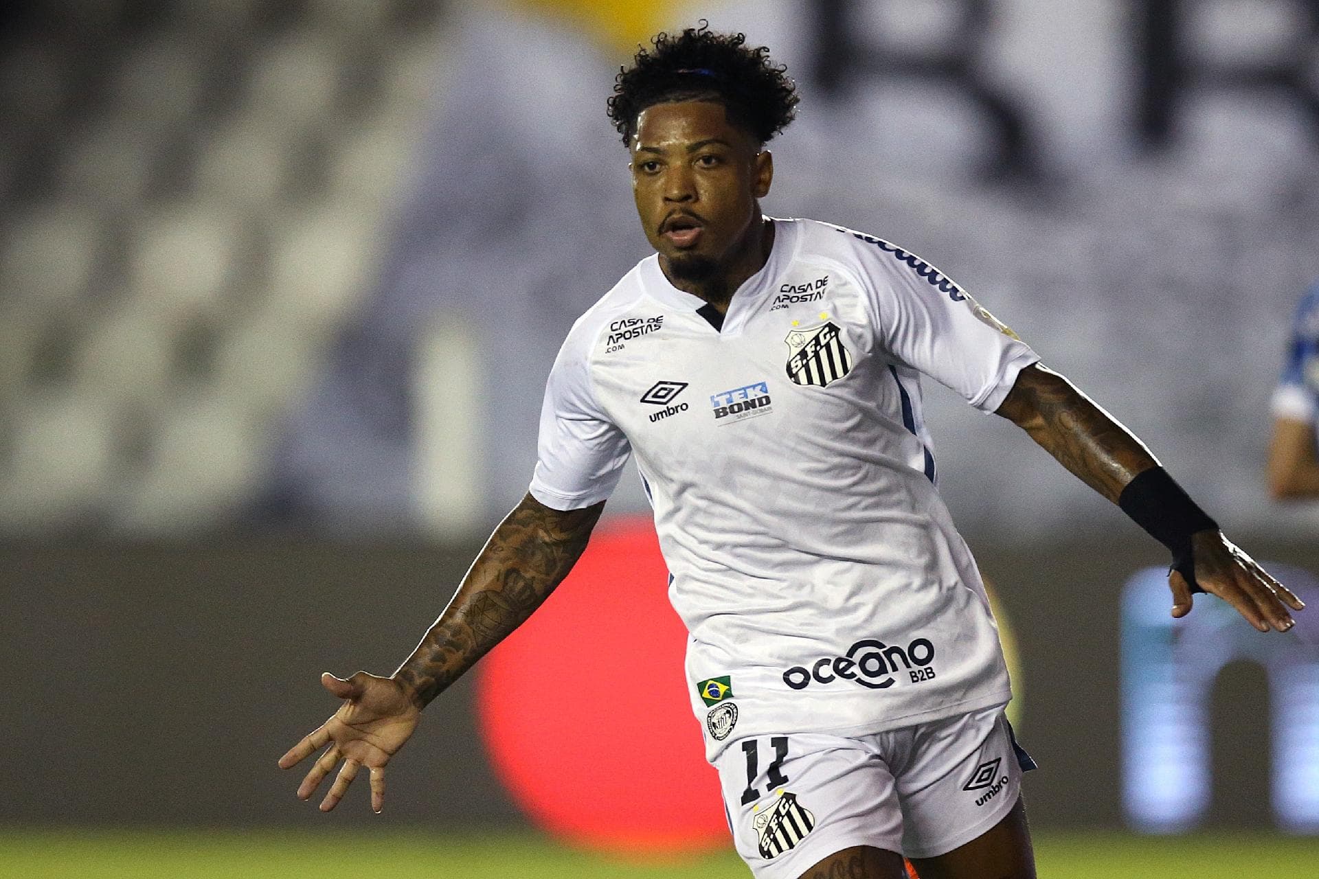 Dirigente revela que Santos pediu valor muito alto e que contratação tem de ser "tiro certeiro"
