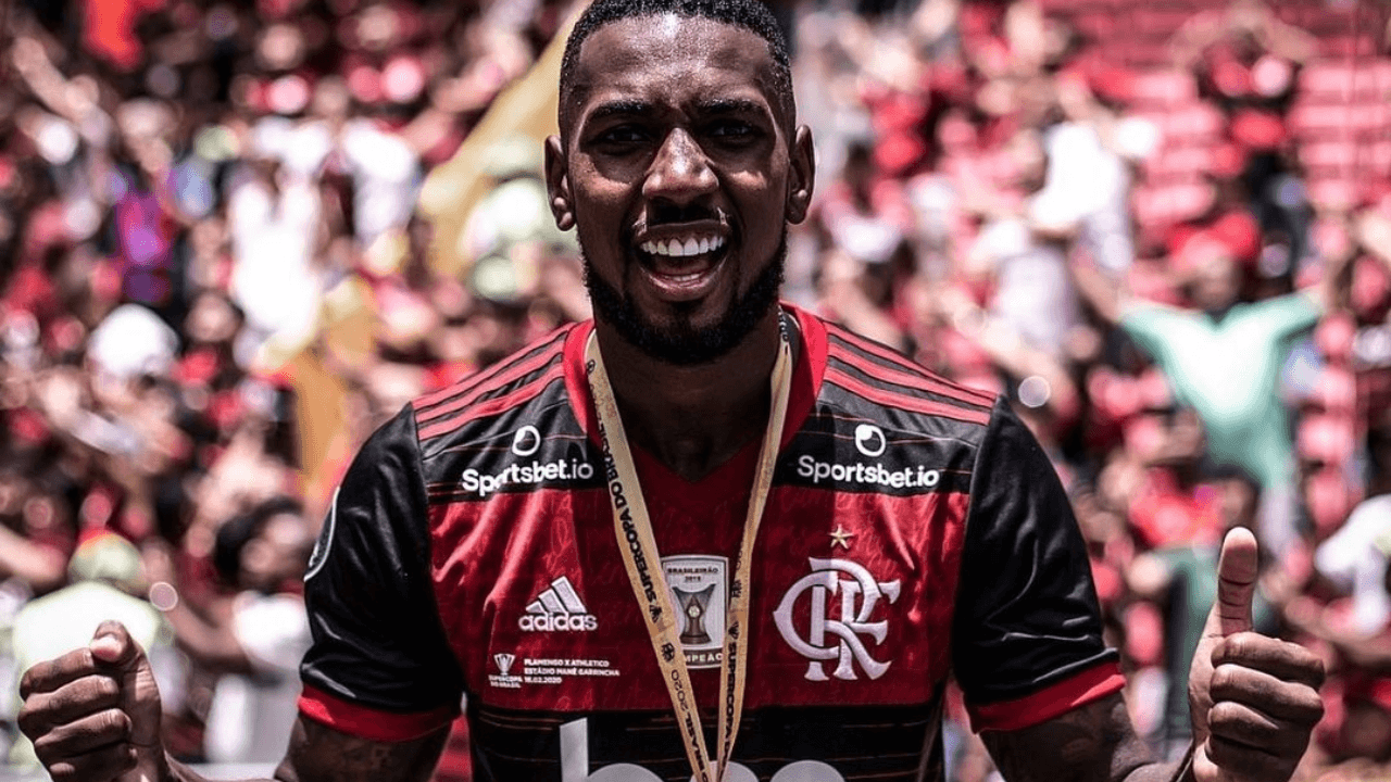 Dois anos depois, volante campeão da Libertadores retorna ao clube carioca