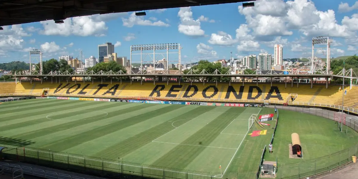 Duelo entre dois treinadores de gerações diferentes