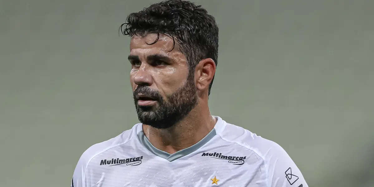 Duílio Monteiro Alves, presidente do Corinthians, descartou a contratação do centroavante