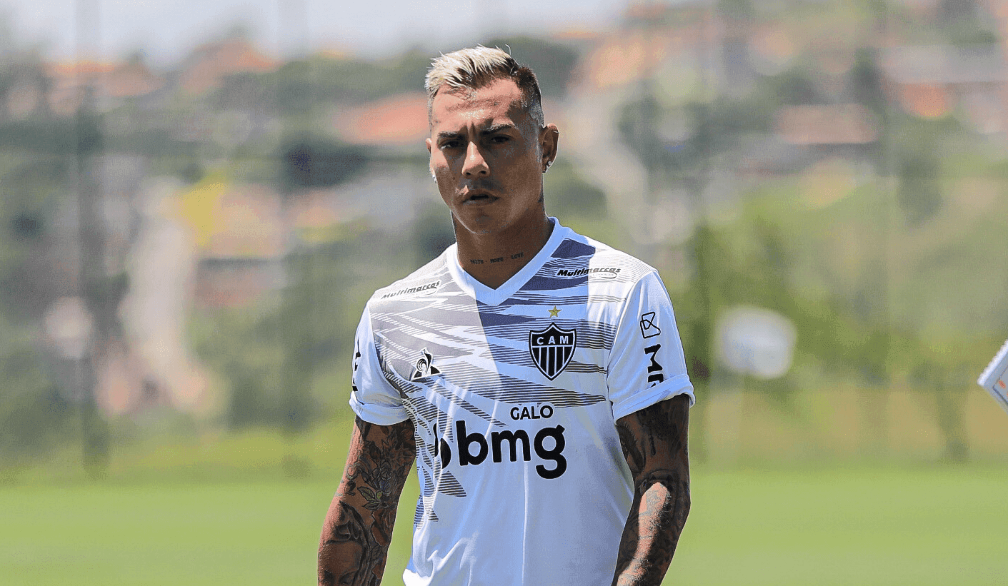 Eduardo Vargas e a atitude que emocionou a massa atleticana