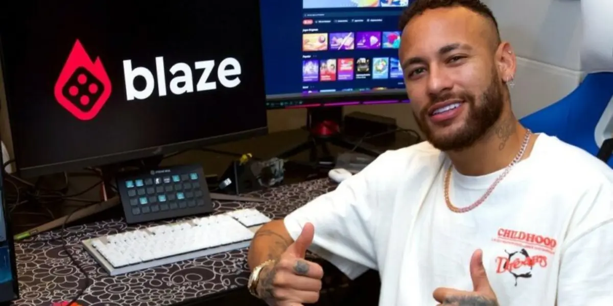 El delantero utiliza su fortuna para entretenerse en casa