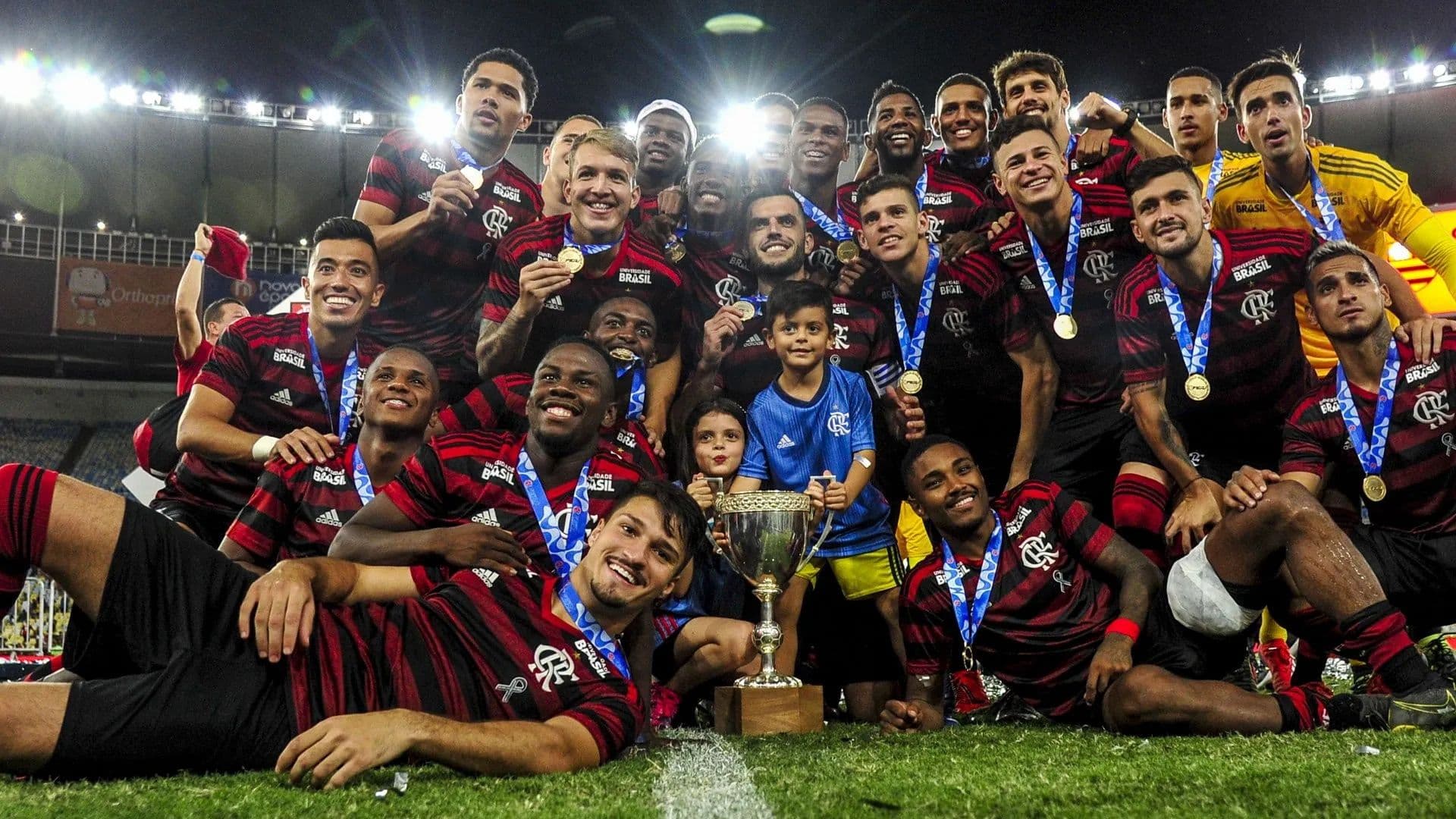 Ele tem boas passagens pelo futebol brasileiro e pode ser opção para o Cruzeiro
