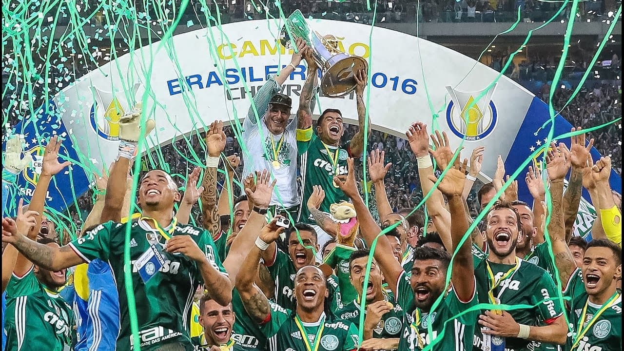 Ele teve passagem vitoriosa com a camisa do Verdão