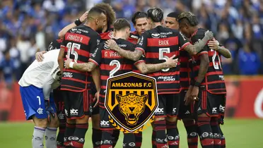 Elenco do Flamengo antes de partida do clube pela Libertadores