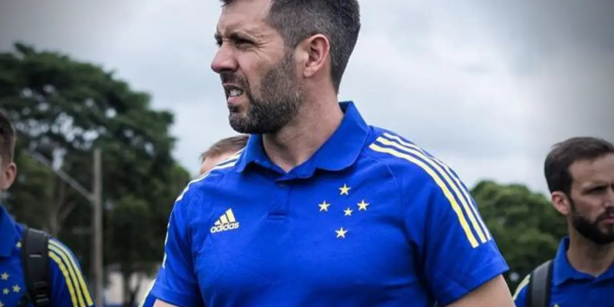 Em entrevista coletiva, Paulo Pezzolano disse duras palavras para dar "choque de realidade" à torcida