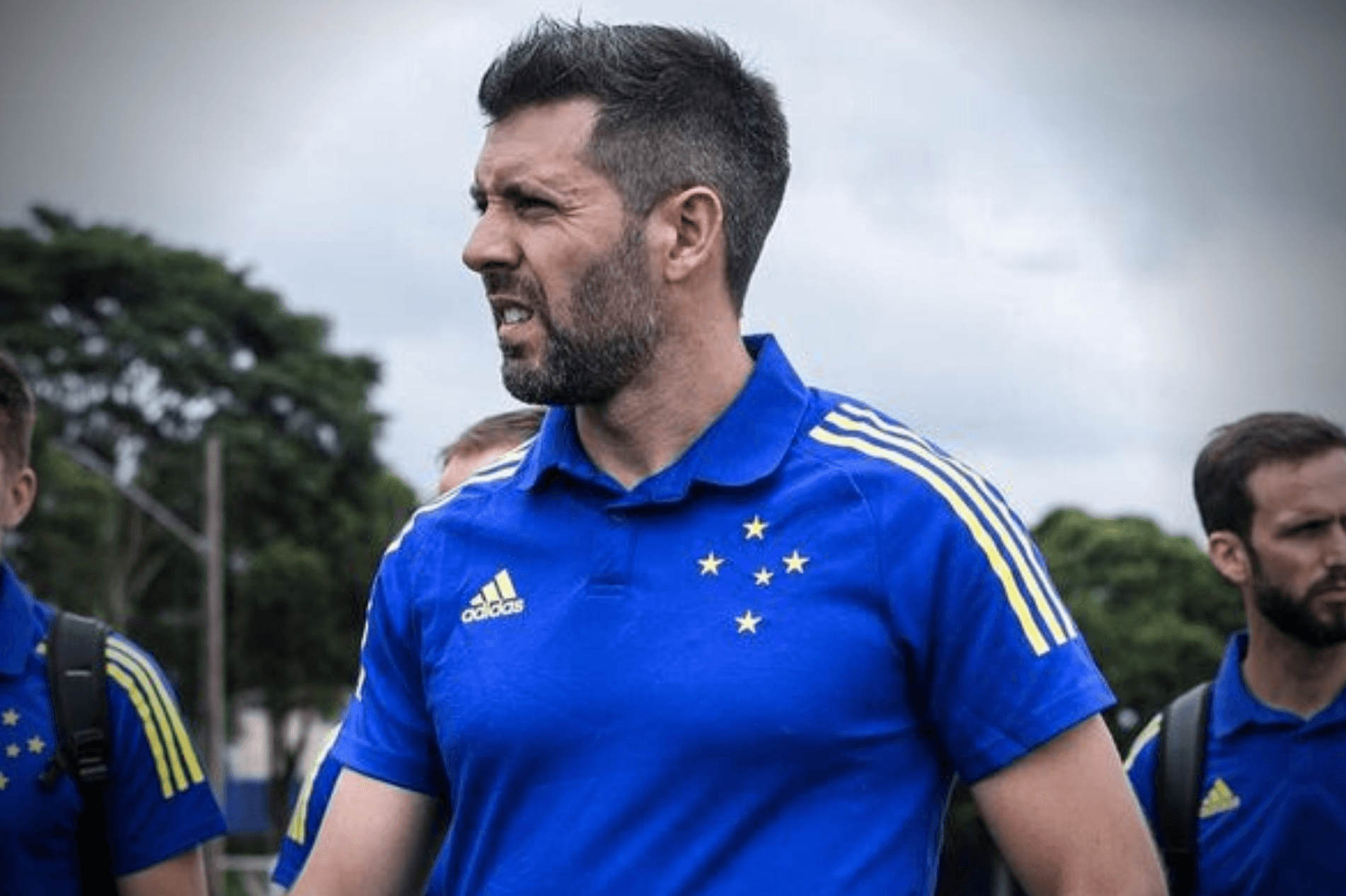 Em entrevista coletiva, Paulo Pezzolano disse duras palavras para dar "choque de realidade" à torcida