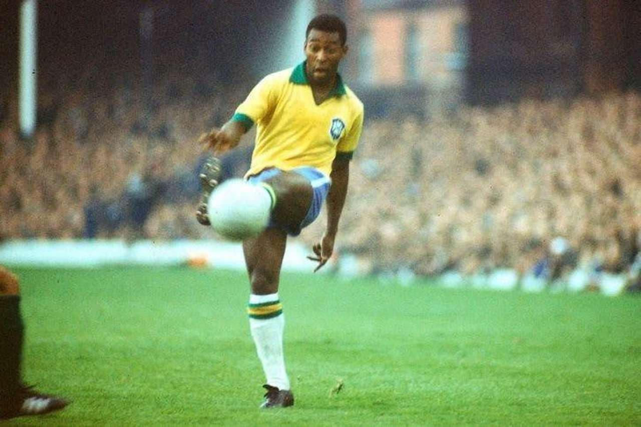 Em entrevista concedida anos antes de sua morte, o Rei do Futebol falou sobre fãs que debocham de Cristiano Ronaldo, pelos gols de pênalti do português do Manchester United.