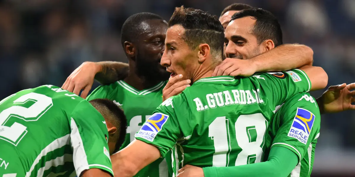 Em jogo de ida, time espanhol procura ganhar vantagem