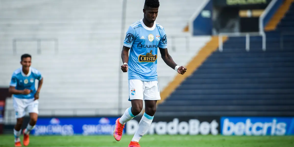 Empresário do jogador está no Brasil para ouvir propostas