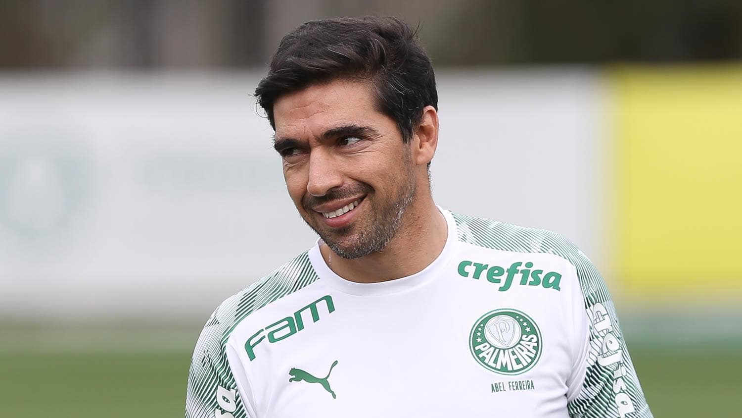 Encontro enter os treinadores aconteceu na manhã desta segunda (15)