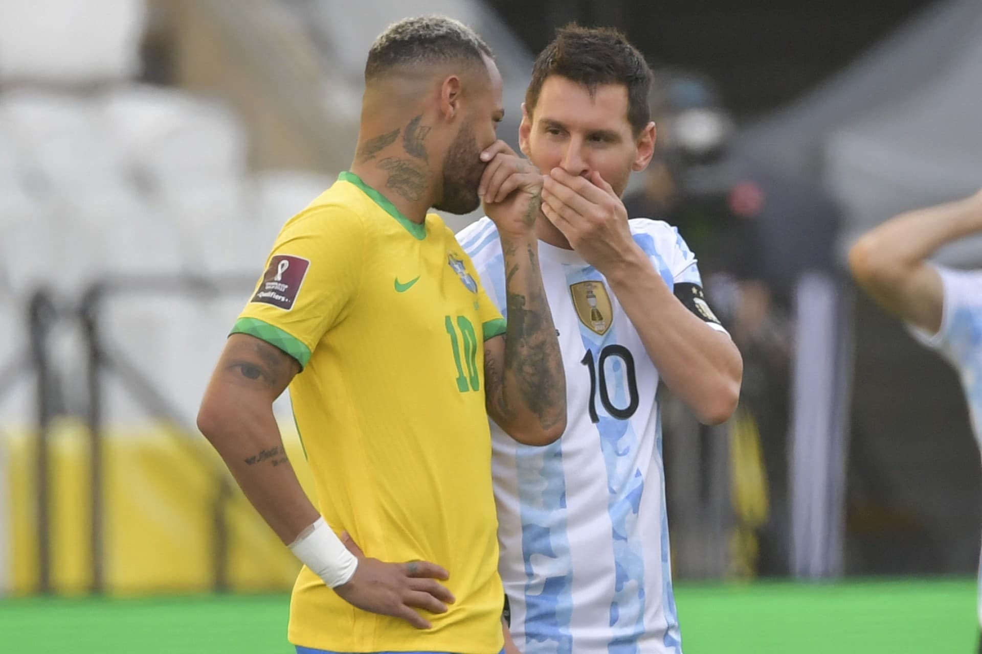Entidade máxima do futebol mundial, FIFA notifica confederações e espera uma solução até a semana que vem