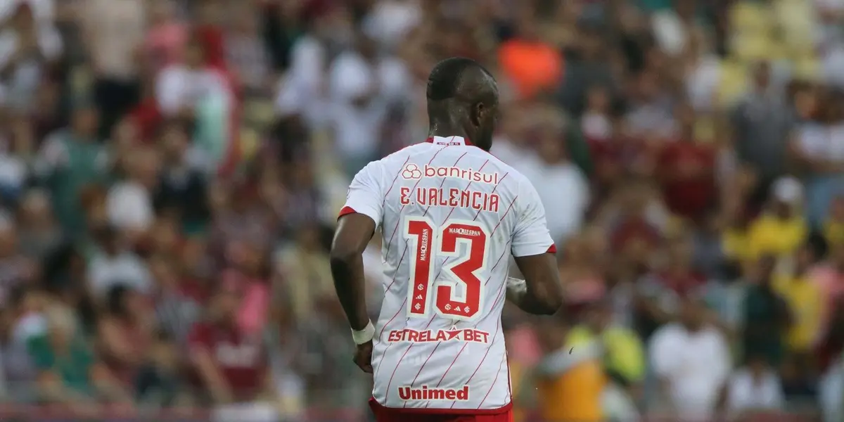 Equatoriano brigou com Luiz Adriano e com coordenador técnico após empate com o Corinthians