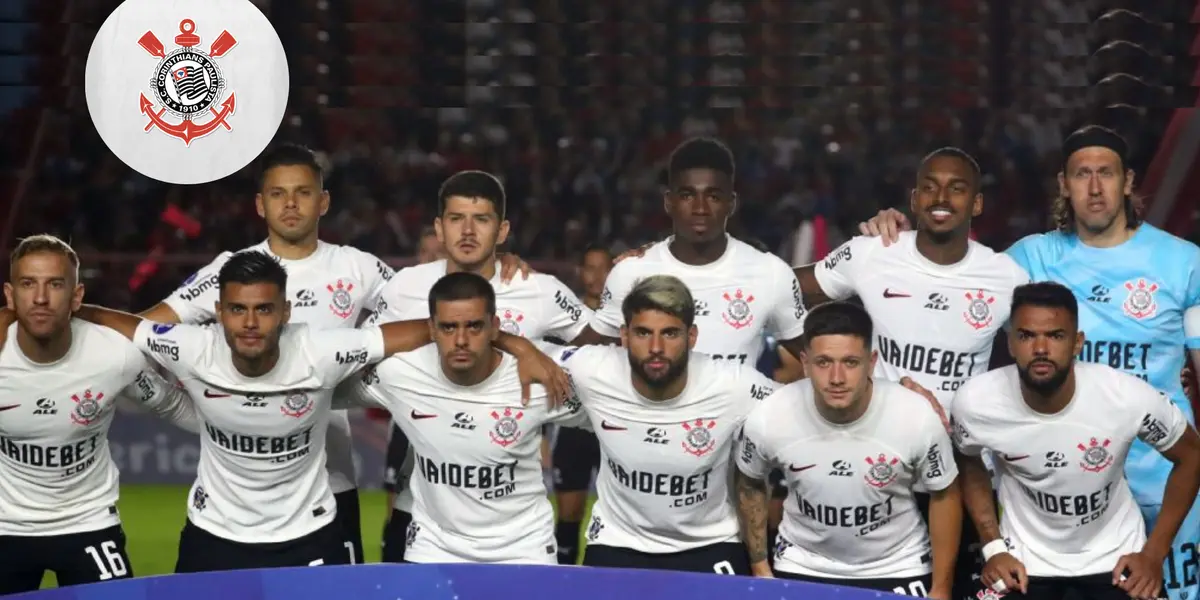 Equipe do Corinthians na Copa Sul-Americana e o escudo do Corinthians ao lado