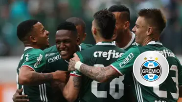 Equipe do Palmeiras e escudo do Grêmio