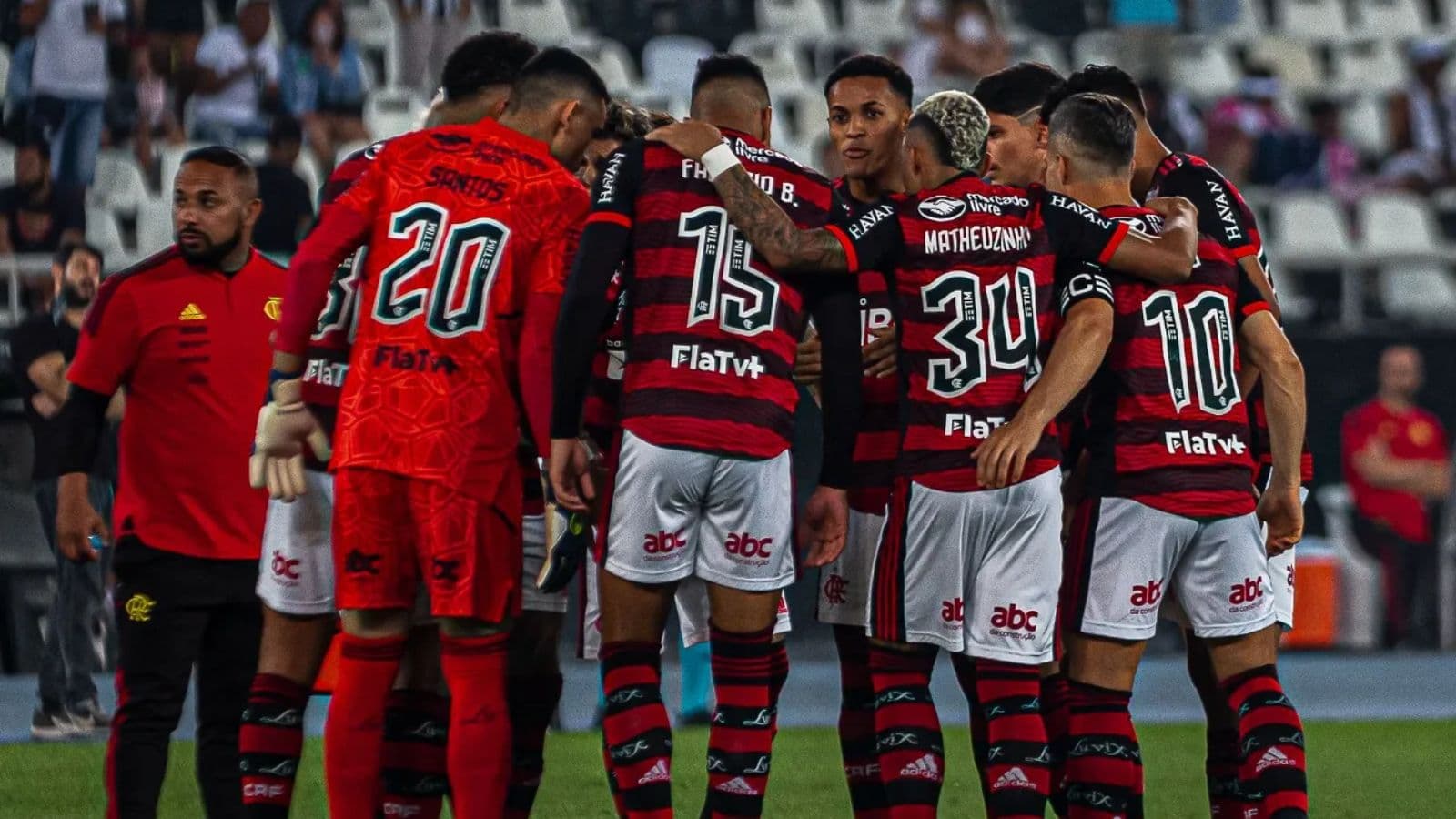 Erick Pulgar teve sua tão esperada estreia com a camisa do Flamengo. O chileno somou elogios e boas notas, mas tem uma tarefa pela frente se quiser ser mais protagonista.