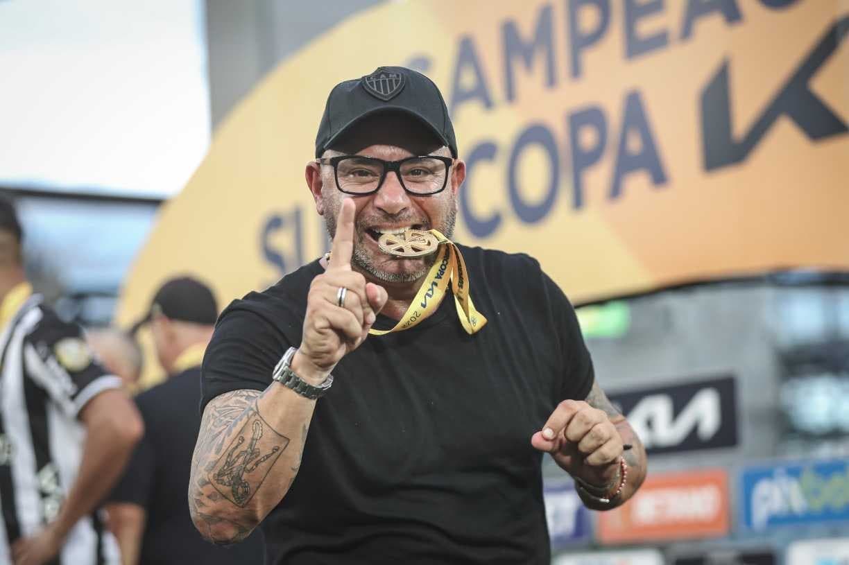 Escolhas do treinador tem sido bastante questionadas pela massa atleticana