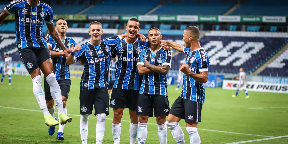 Esta decisão da diretoria pode acabar com as categorias de base do Grêmio. Renato está revoltado