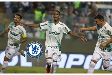 Estevão com a camisa do Palmeiras