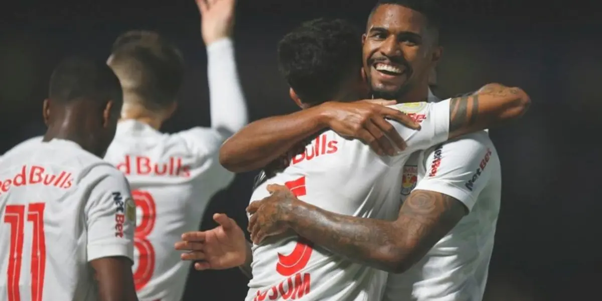 Estreia no Grupo C da competição